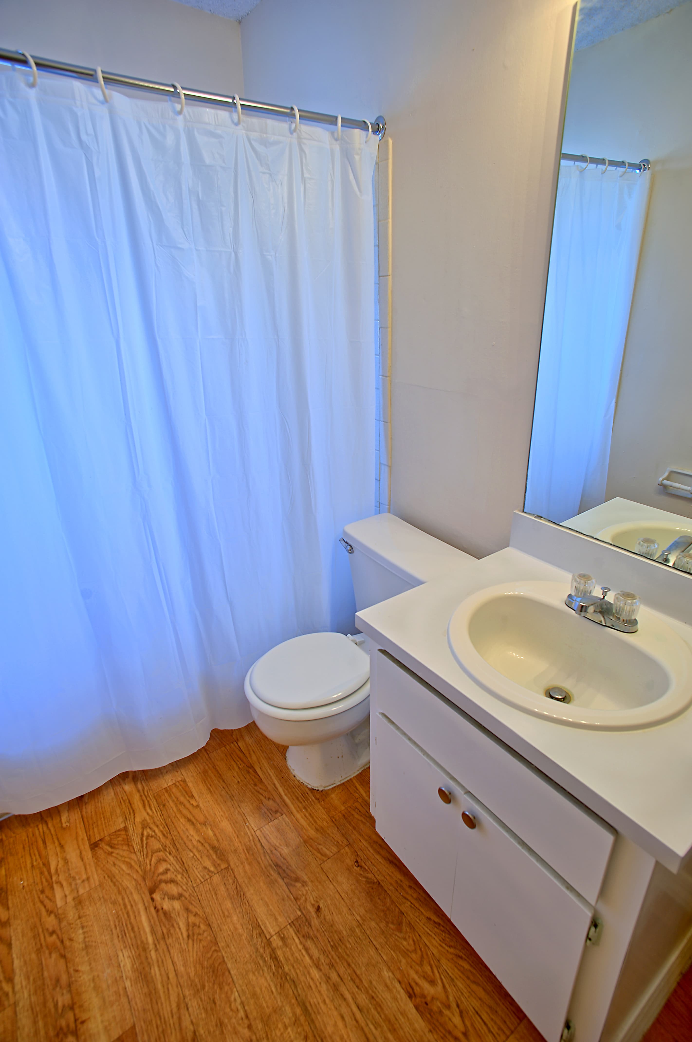 Bathroom - Clean Finishes
